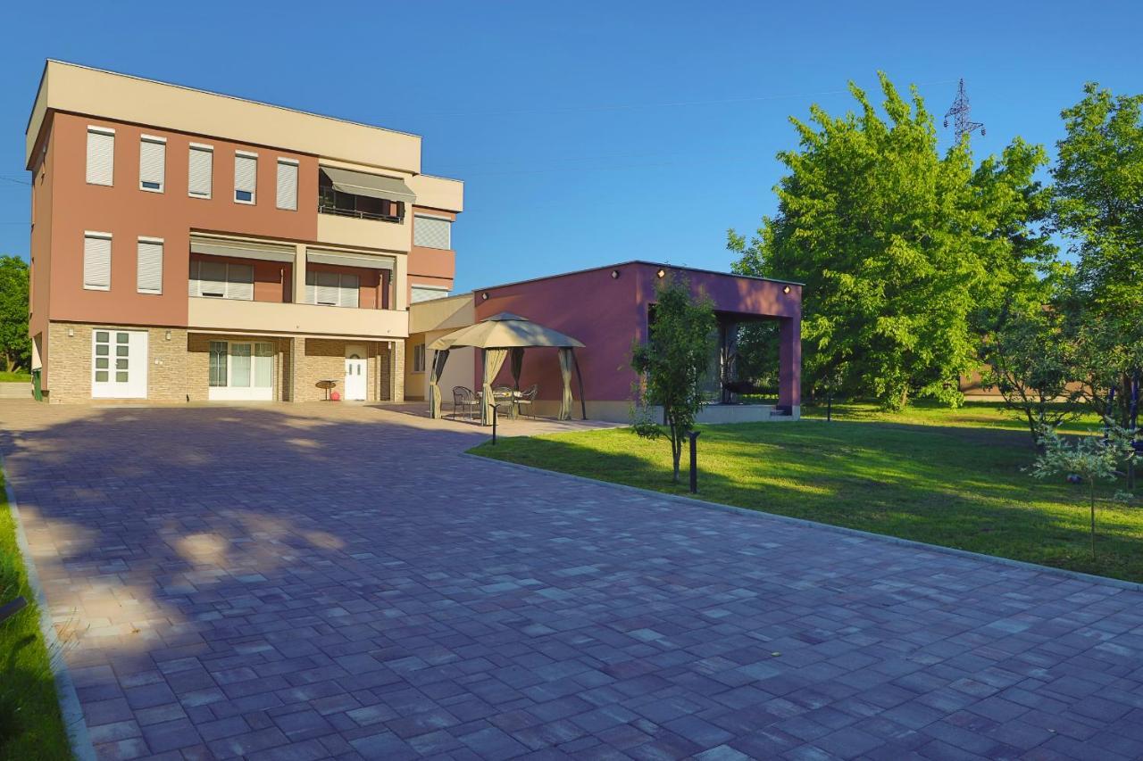 Apartment Vila Tara Bihać Buitenkant foto